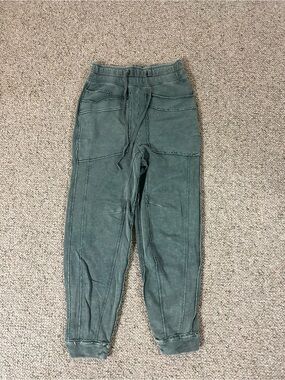 Women’s Track Jogger Pants in Faded Green